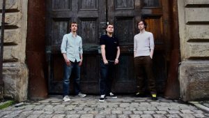 GOGO Penguin